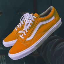 Vans Old Skool Shoes in Orange